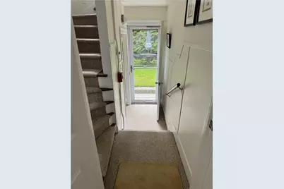 7 Whitwell Avenue, Newport, RI 02840 - Photo 4