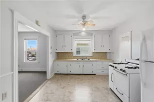 178 Coyle Ave, Pawtucket, RI 02861 - Photo 18