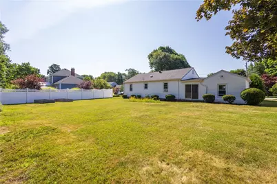 40 Greenfield Road, Cumberland, RI 02846 - Photo 2