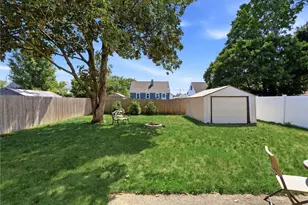 98 Dewey Ave, Pawtucket, RI 02861 - Photo 20