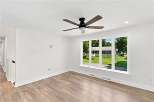 53 Buena Vista Ave, Warwick, RI 02889 - Photo 10