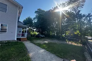 73 Benedict St, Providence, RI 02907 - Photo 6