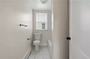 13 Suffolk St, Providence, RI 02908 - Photo 6