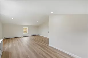 13 Suffolk St, Providence, RI 02908 - Photo 32