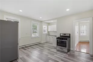 13 Suffolk St, Providence, RI 02908 - Photo 8