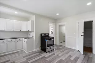 13 Suffolk St, Providence, RI 02908 - Photo 10