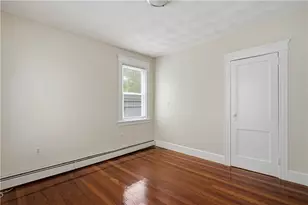 13 Suffolk St, Providence, RI 02908 - Photo 18