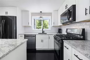 11 Loxley Dr, Johnston, RI 02919 - Photo 14