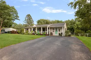 209 Dahlia Dr, North Kingstown, RI 02852 - Photo 2