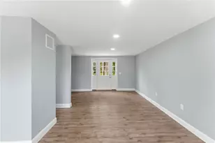 109 Hudson Pond Rd, West Greenwich, RI 02817 - Photo 10