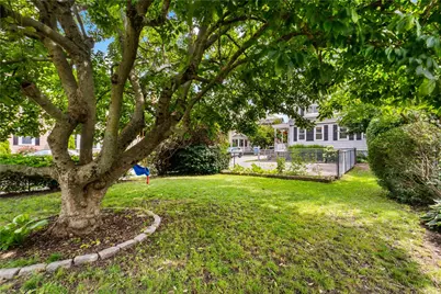 8 Lincoln Avenue, Bristol, RI 02809 - Photo 32