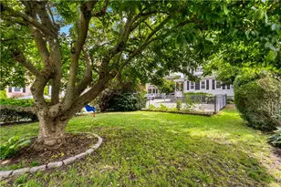 8 Lincoln Ave, Bristol, RI 02809 - Photo 32
