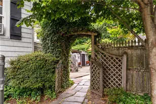 8 Lincoln Ave, Bristol, RI 02809 - Photo 14