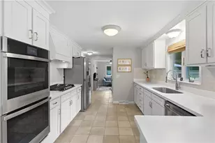 187 Love Ln, Warwick, RI 02886 - Photo 14