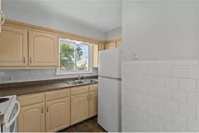 9 Gardner Avenue, Cranston, RI 02910 - Photo 6