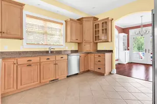 75 Wood St, Bristol, RI 02809 - Photo 14