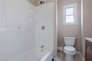 6 Bloomingdale Ave, Pawtucket, RI 02860 - Photo 10