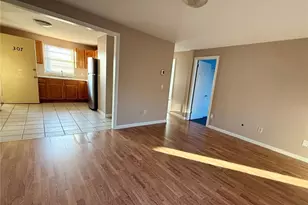 70 Carroll Ave, Newport, RI 02840 - Photo 4