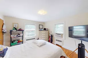 23 Iona St, Providence, RI 02908 - Photo 8