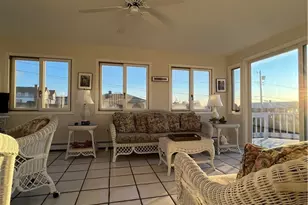17 Chartier Cir, Newport, RI 02840 - Photo 8