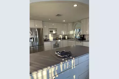 17 Chartier Circle, Newport, RI 02840 - Photo 4