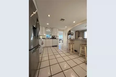 17 Chartier Circle, Newport, RI 02840 - Photo 10