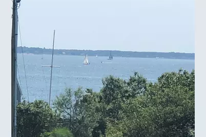 17 Chartier Circle, Newport, RI 02840 - Photo 2