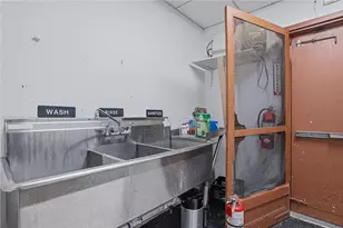 937 Social St, Woonsocket, RI 02895 - Photo 8