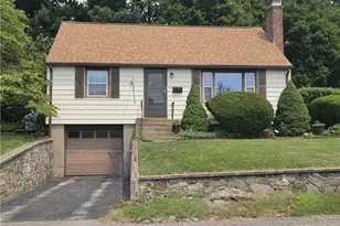 25 Linwood St, West Warwick, RI 02893 - Photo 1
