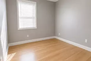 31 Vandewater St, Providence, RI 02908 - Photo 2