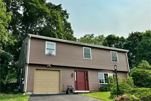5 Browne Hill Ct, Lincoln, RI 02865 - Photo 2