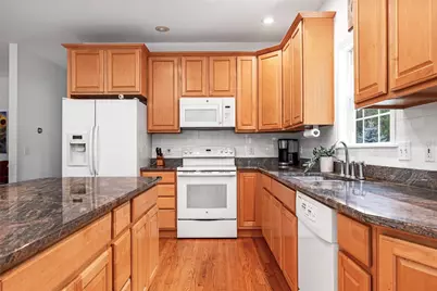 15 Kendall Court, Narragansett, RI 02882 - Photo 14