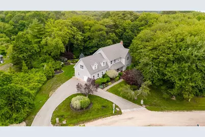 15 Kendall Court, Narragansett, RI 02882 - Photo 1