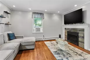 86 Mowry Ave, East Providence, RI 02914 - Photo 18