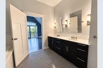 1000 Chapel View Boulevard #308, Cranston, RI 02920 - Photo 16