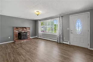 118 Duchess Rd, Cumberland, RI 02864 - Photo 2