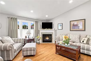 77 Capwell Ave, Woonsocket, RI 02895 - Photo 12