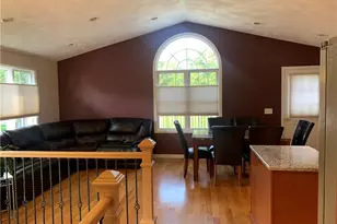 9 Violet St, Johnston, RI 02919 - Photo 8