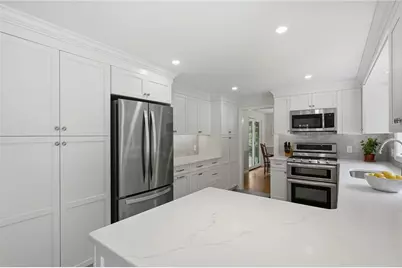 136 Holly Hills Lane, North Kingstown, RI 02874 - Photo 8