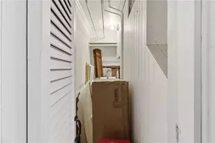 31 Yeoman Ave, Cranston, RI 02920 - Photo 28