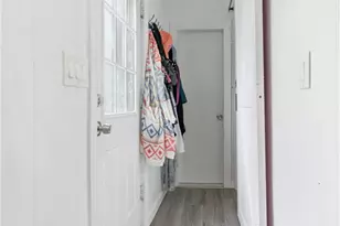 31 Yeoman Ave, Cranston, RI 02920 - Photo 1