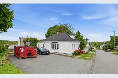 31 Yeoman Avenue, Cranston, RI 02920 - Photo 4