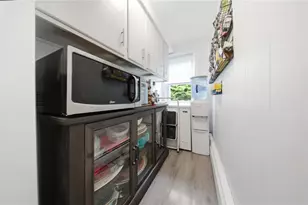 31 Yeoman Ave, Cranston, RI 02920 - Photo 12