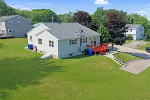 30 Brandywine Dr, Westerly, RI 02891 - Photo 4