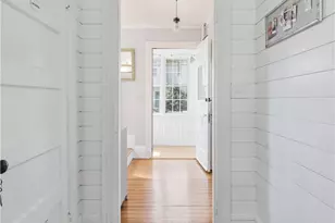 40 W Narragansett Ave, Newport, RI 02840 - Photo 12