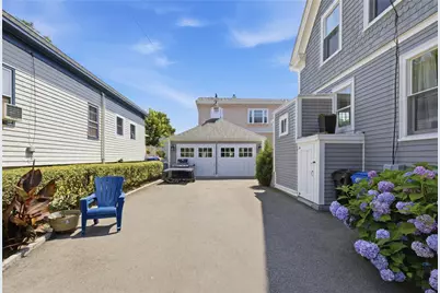 40 W Narragansett Avenue, Newport, RI 02840 - Photo 32