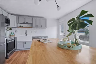 902 Main St, West Warwick, RI 02893 - Photo 2