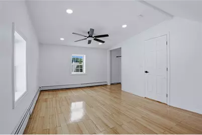 902 Main Street, West Warwick, RI 02893 - Photo 22