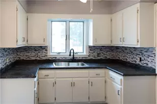 10 Island Ave, East Providence, RI 02916 - Photo 4