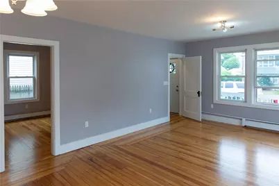 10 Island Avenue, East Providence, RI 02916 - Photo 8
